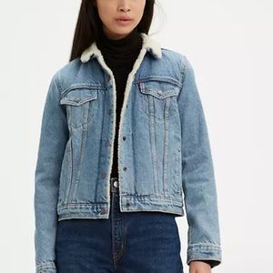 LEVIS DEMIN FUR LINED TRUCKER JACKET